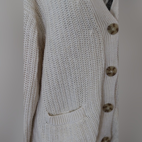 American Eagle Cream Knit Button Down Cardigan - Picture 2 of 6